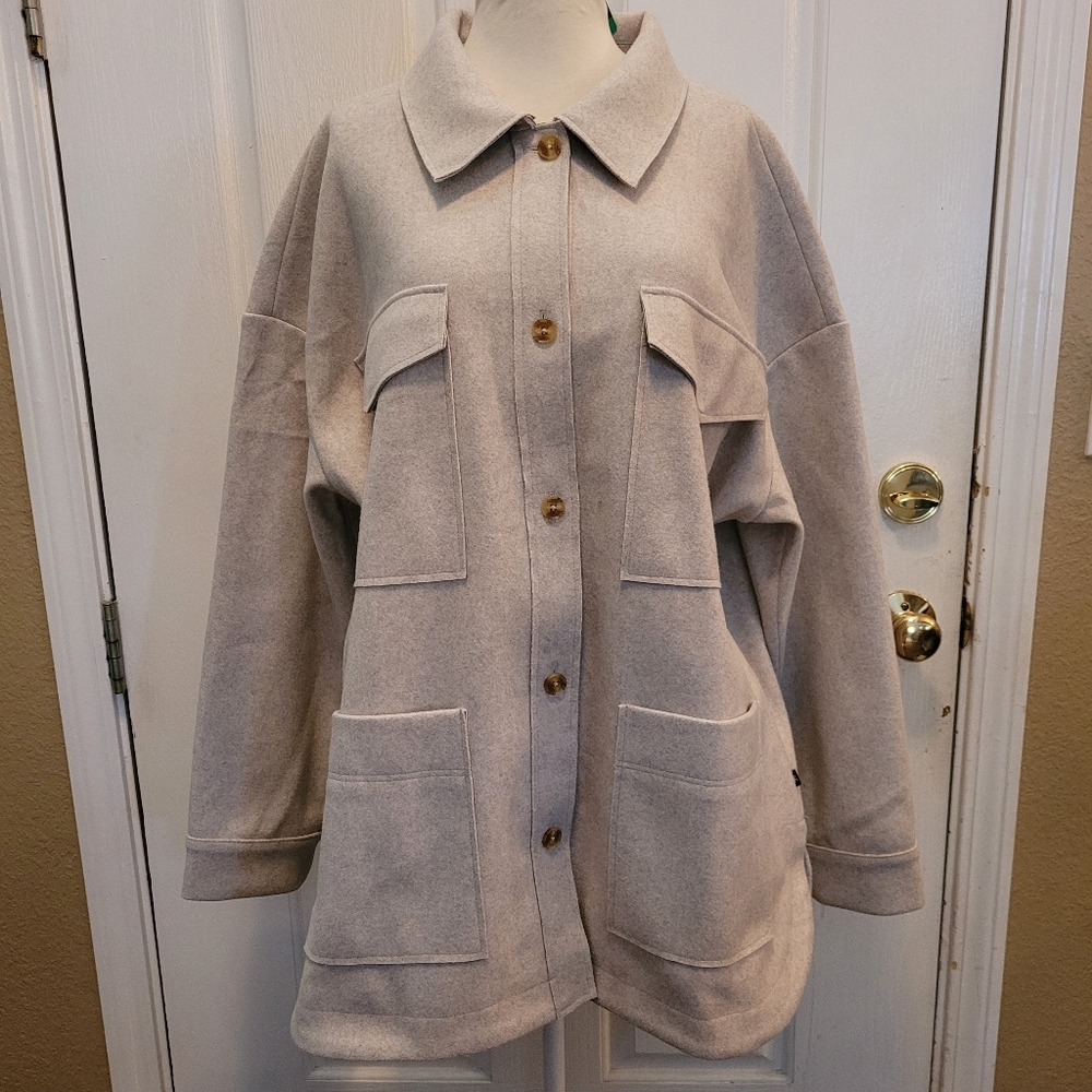 New Womens Banana Republic Shacket Oversize Shirt jacket too light beige XL